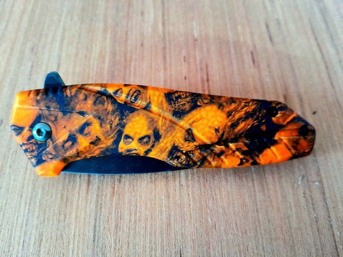 Couteau zombie orange