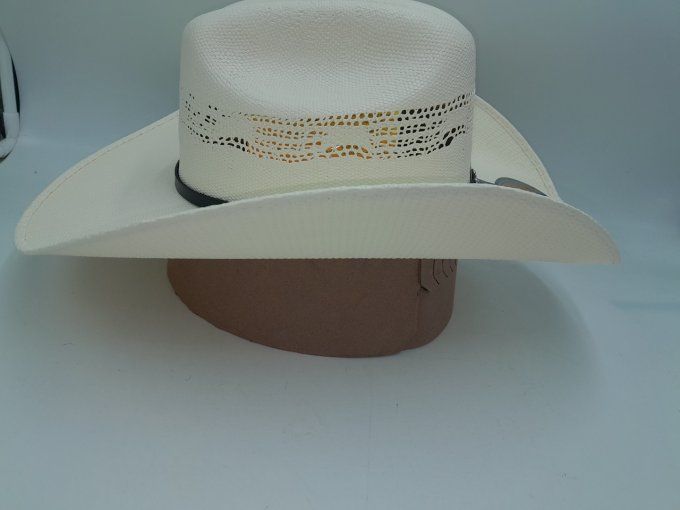 Chapeau blanc crème