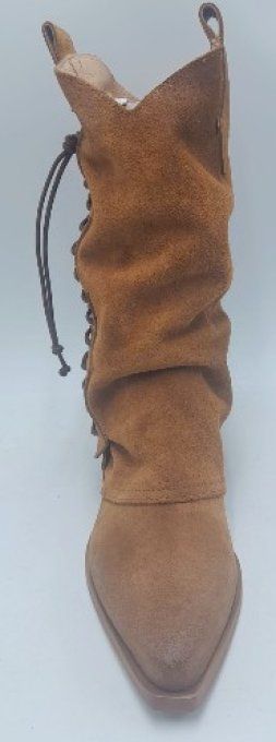 Botte à revers marron à lacets