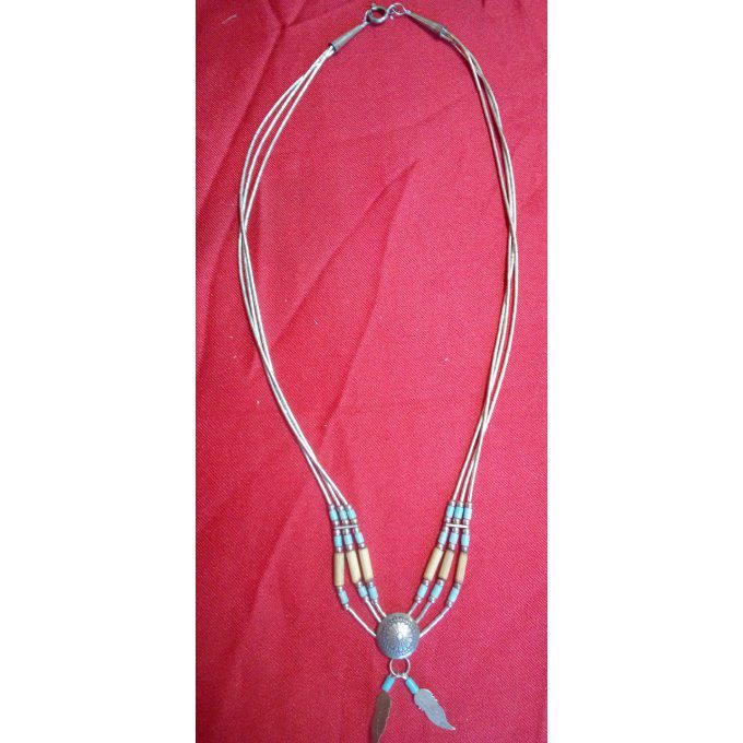 Collier capteur avec ces 2 plumes