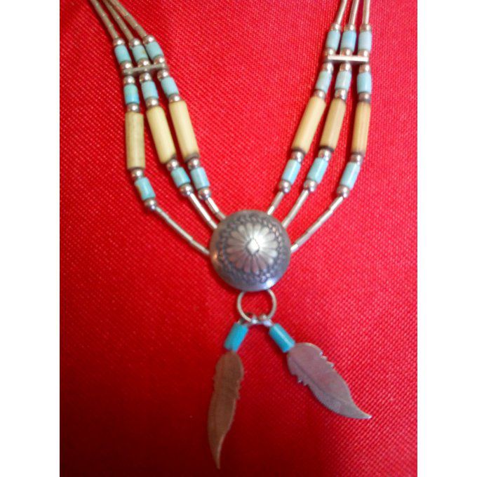 Collier capteur avec ces 2 plumes