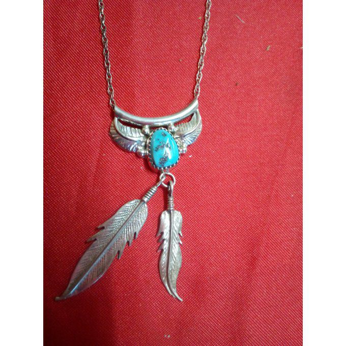 Collier 2 plumes