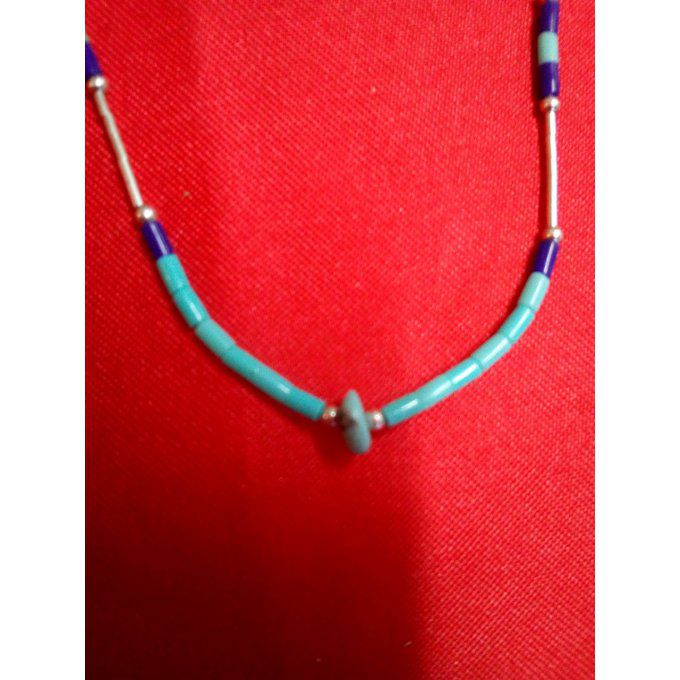 Collier en argent perles bleu au millieu