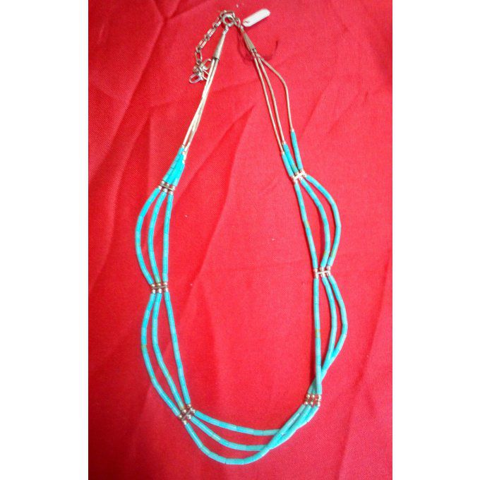 Collier en perles bleu turquoise