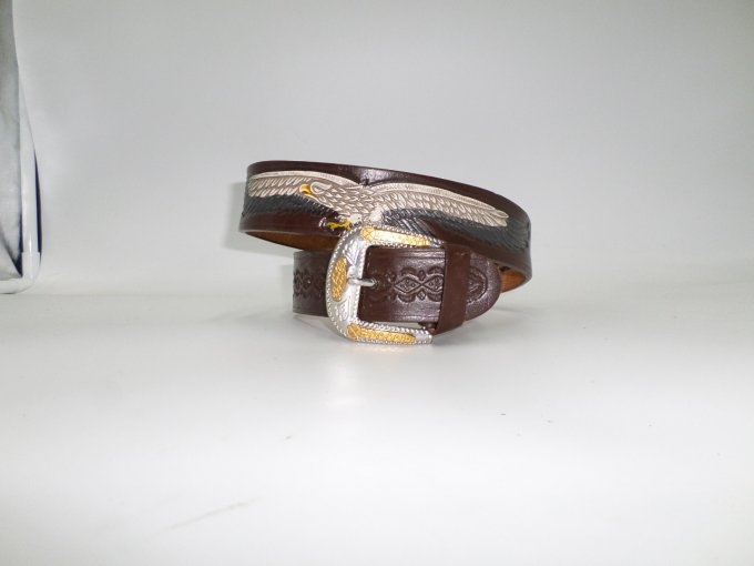 Ceinture marron foncé  aigle gris & blanc