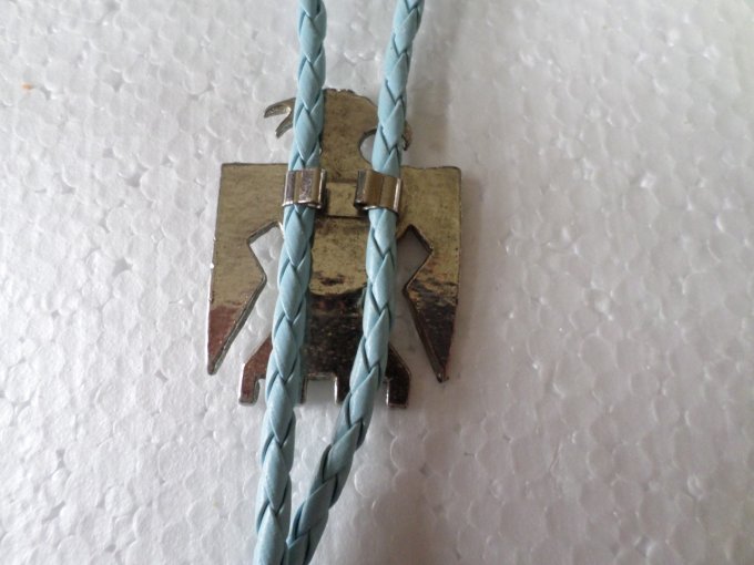Cravate bolotie aigle avec façon pierre turquoise