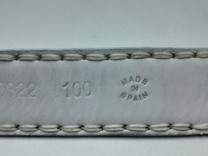 Ceinture blanche "crâne"