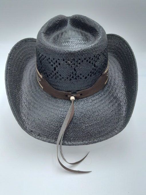 Chapeau noir broderies florale