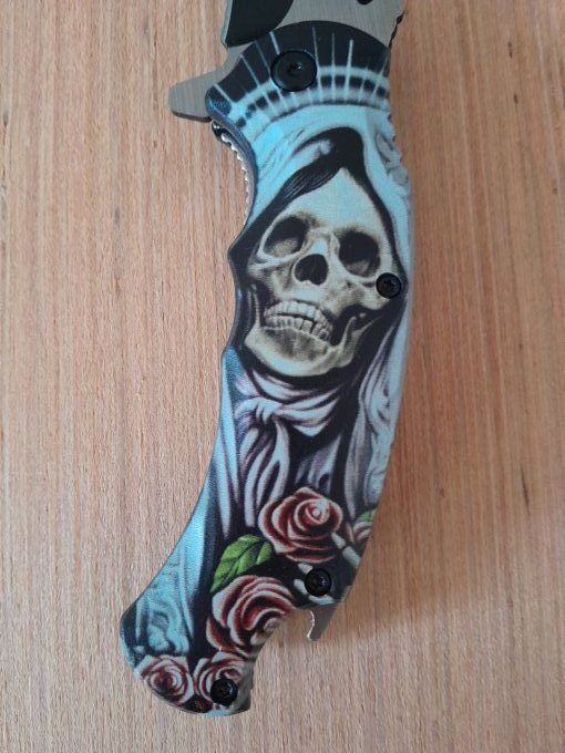 Couteau tête de mort + roses